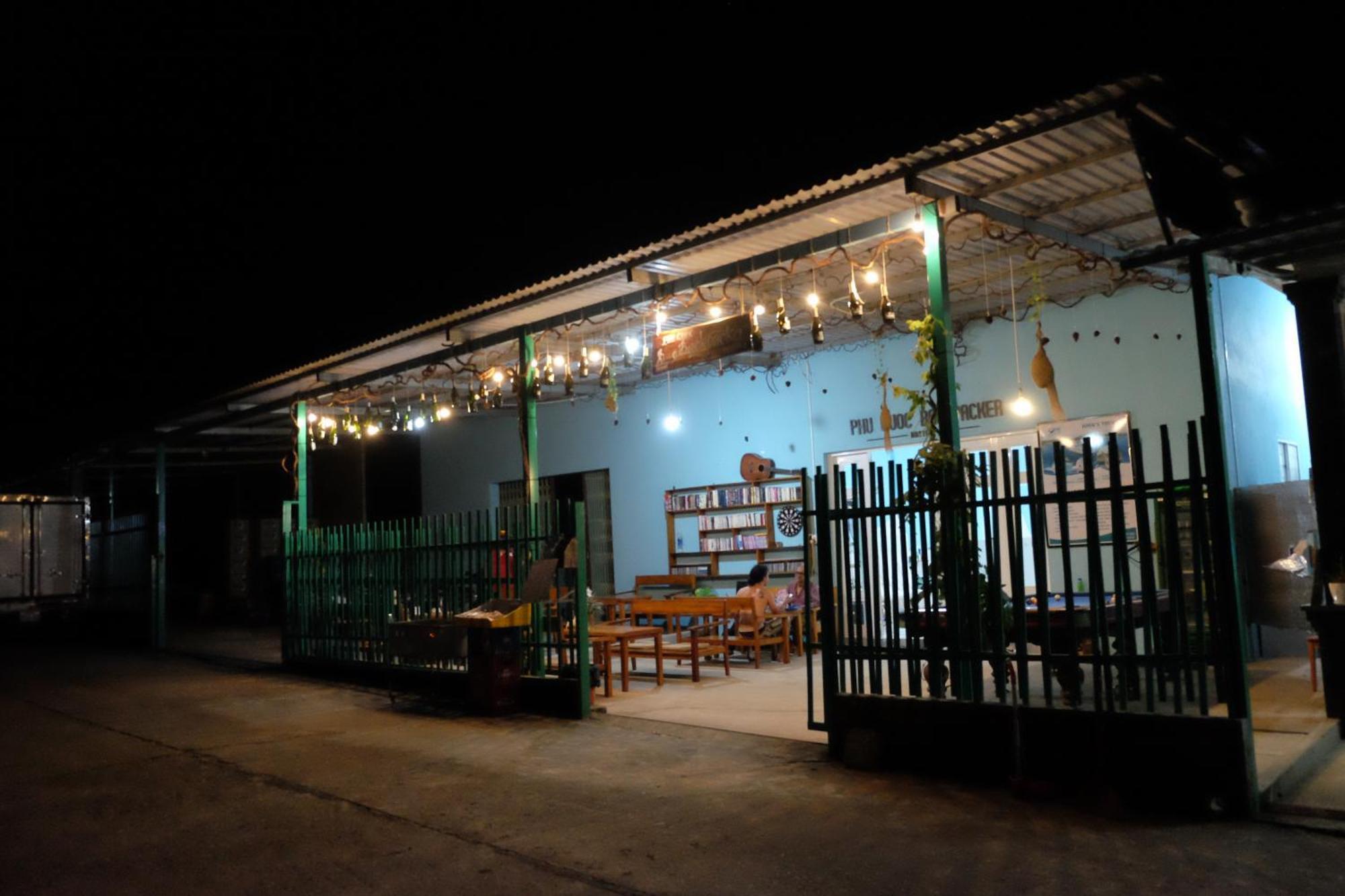 Phu Quoc Backpacker Hostel Εξωτερικό φωτογραφία